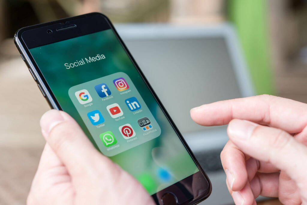 How Realtors Should Use Social Media